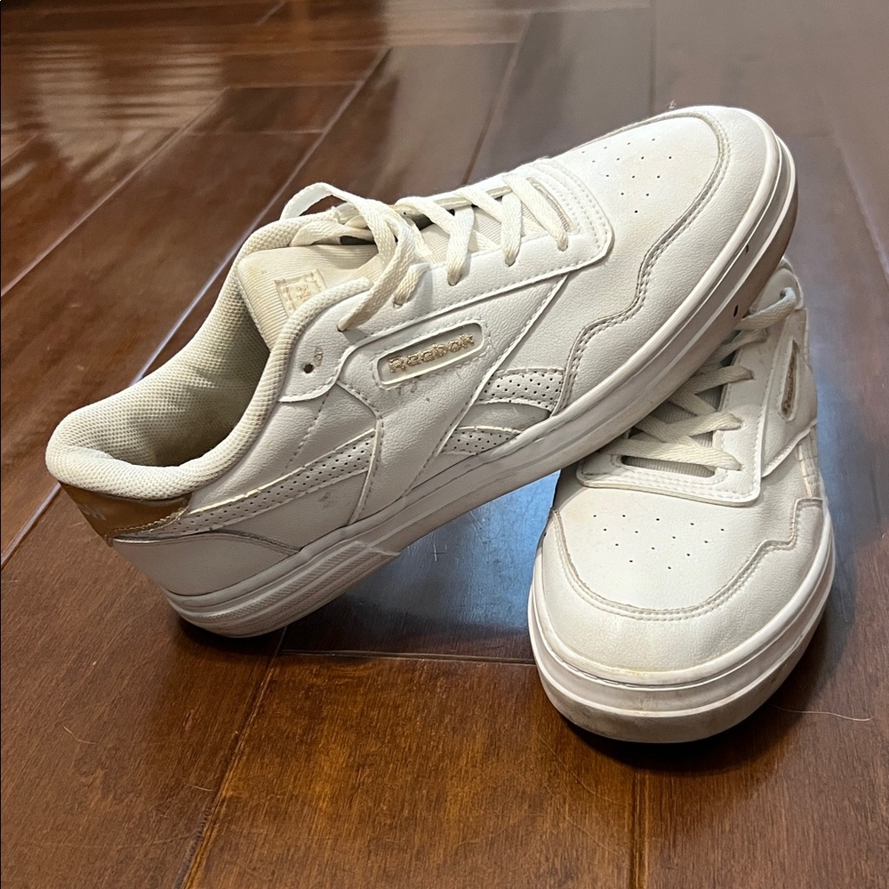 Reebok Sneakers